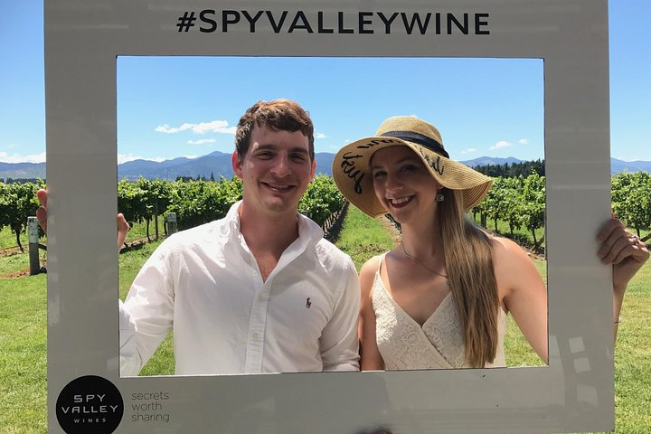 Honeymooners say yes share pic!